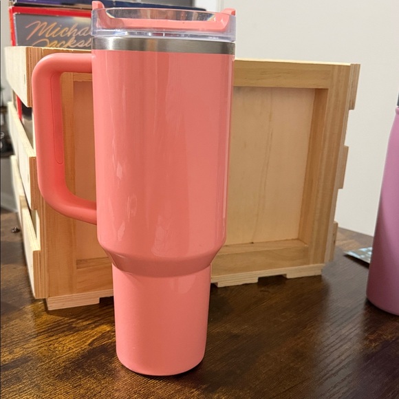 Elf & Stanley Limited Edition Coral Travel Mug - Picture 3 of 4
